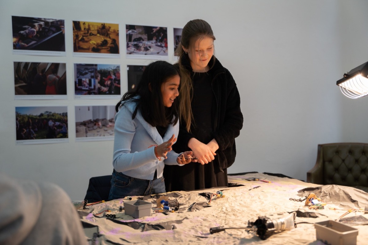 Two workshop participants at the EER PSM Gallery.